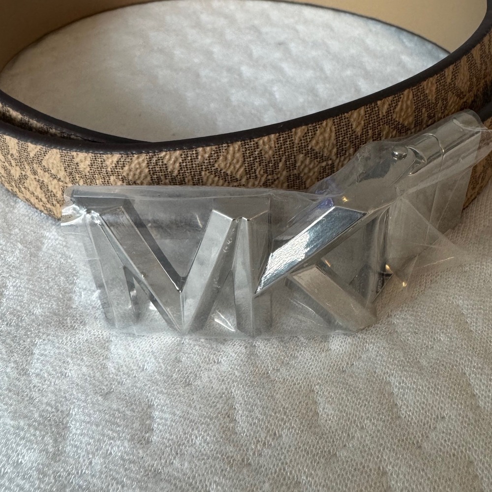 Michael Kors Women M Reversible Logo Fashion Belt Beige Brown